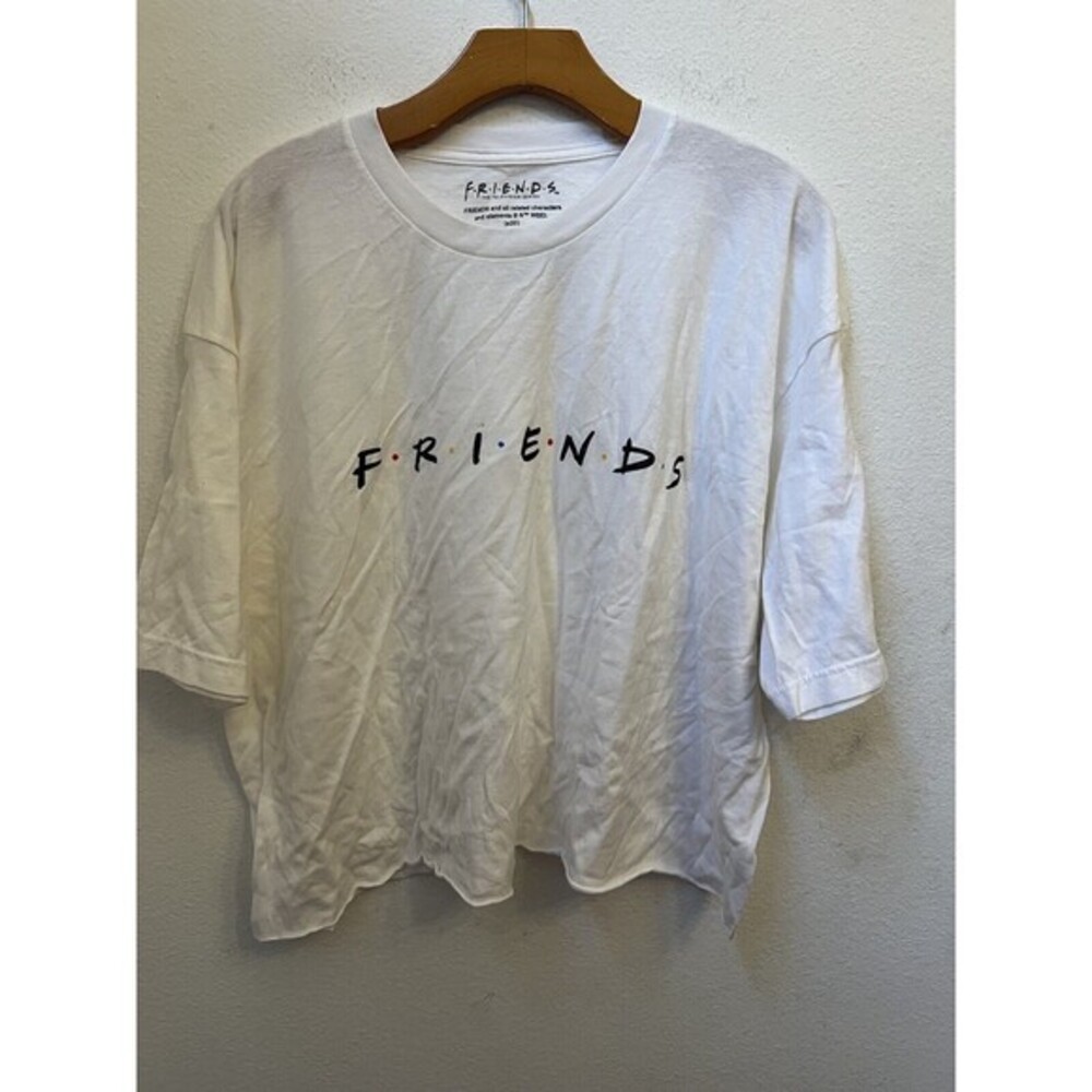 FRIENDS SOLID WHITE GRAPHIC SHIRT SIZE 2XL (X8)
